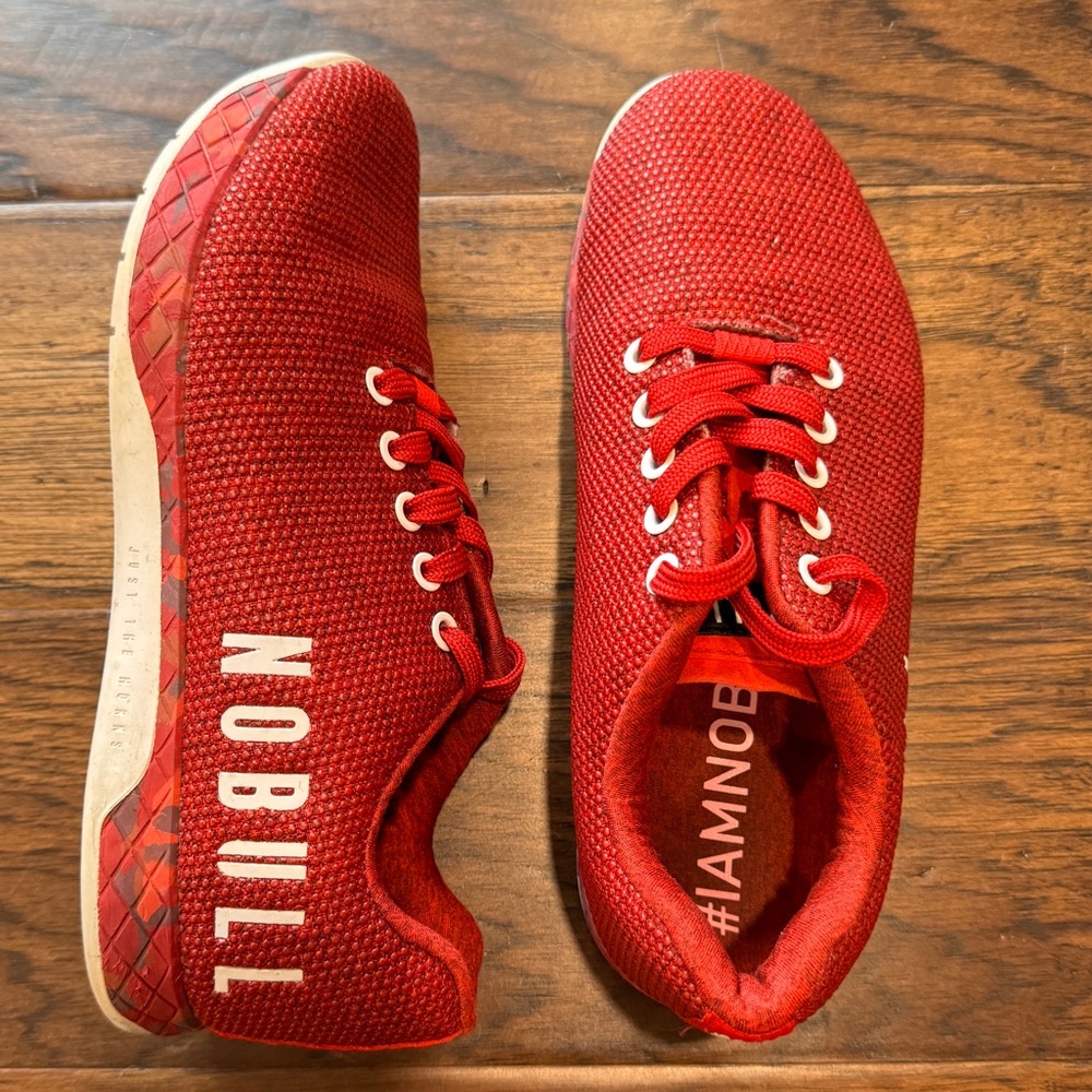 No Bull red Outwork trainer sz 7.5